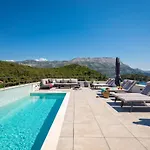 Buddha Bay Zrnovo