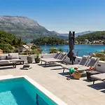 Buddha Bay Zrnovo